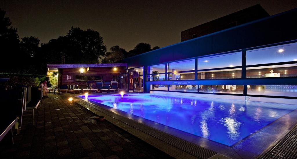 Hotel Thermen Dilbeek Exteriör bild